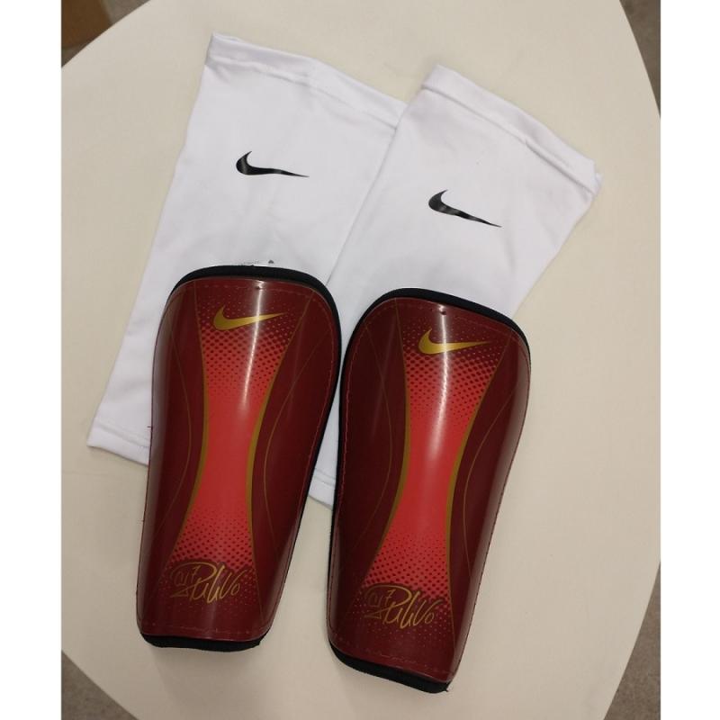 Nike Cristiano Ronaldo Guards   Red Xl